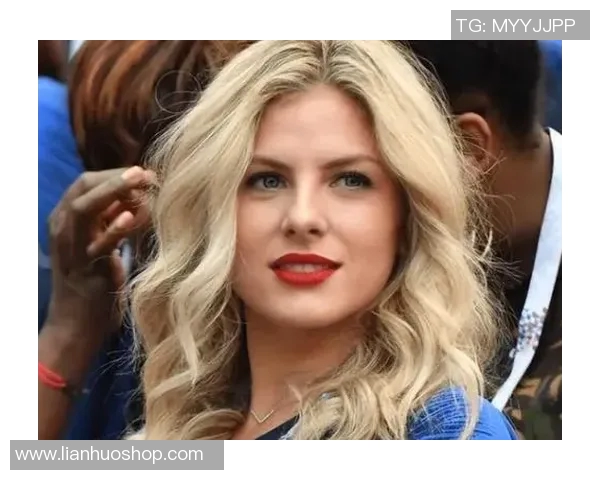 足球明星身材大比拼展现运动魅力与健康生活方式的完美结合